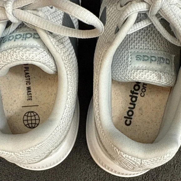 Adidas Women's cloudfoam Light Gray Sneakers sz 8 - Picture 2 of 4